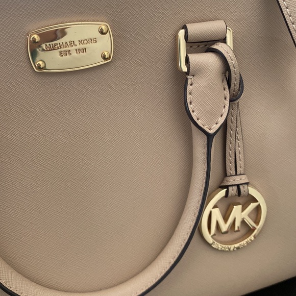 michael kors medium leather satchel purse - Picture 6 of 10